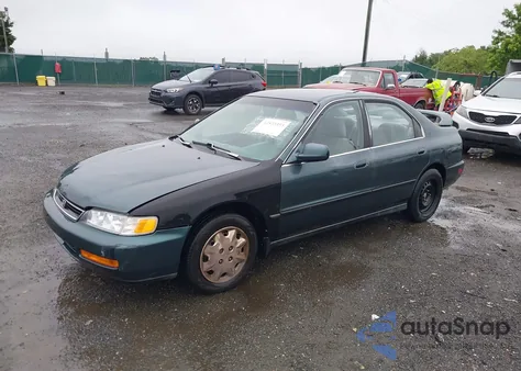 1997 Honda Accord Lx/Ex from USA, damaged, VIN 1HGCD5637VA136418